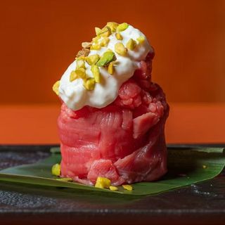 Gunkan Beef Stracciatella