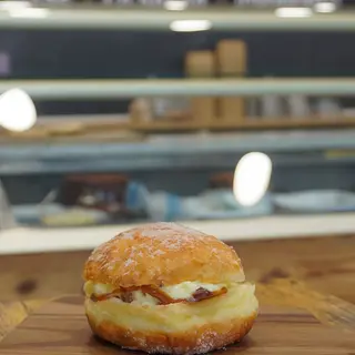 Krapfen con crema pasticcera
