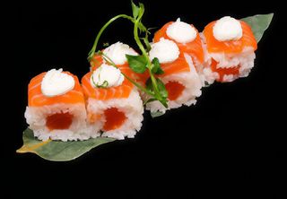 Fresh sake roll uramaki