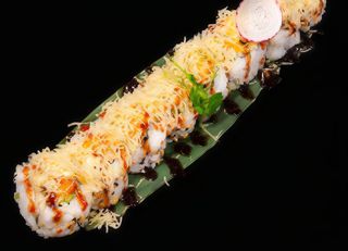 Chicken roll uramaki