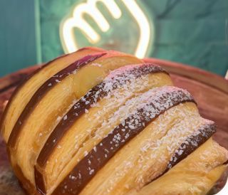 Fagotto vegano con marmellata ai frutti di