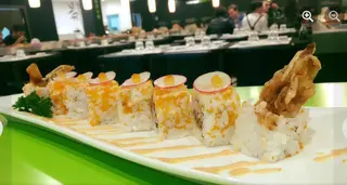 Uramaki spider roll