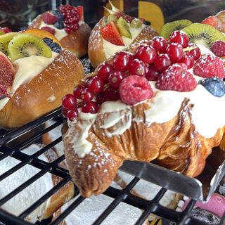 Cornetto chantilly e frutta