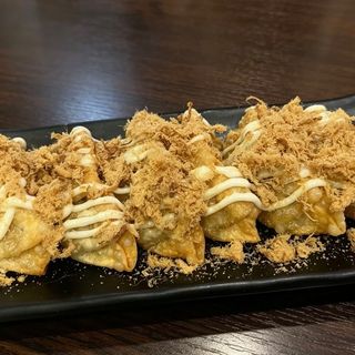 Ravioli di Pollo Fritti con Floss di Maiale e Maionese Dolce (6 pz)