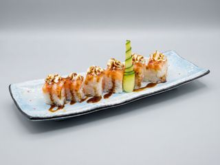 152 Salmon roll