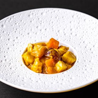 56.POLLO CURRY
