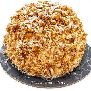 Zuccotto nocciola, cioccolato e caffè