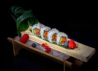 111 Ura sake avocado