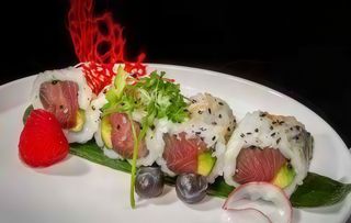 112 Ura maguro avocado