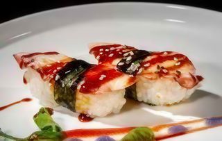 63 Nigiri tako