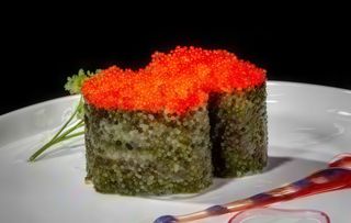 76 Gunkan tobiko