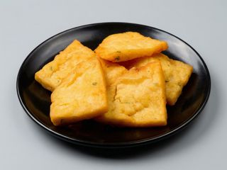Tris di panelle, polpette di patate e patatine