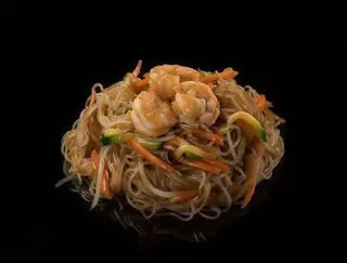 232 Spaghetti di soia saltati con gamberi e verdure