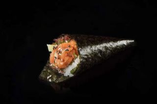 59 Temaki spicy tuna