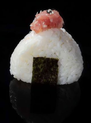76 Onigiri spicy tuna