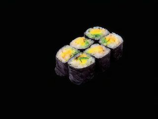 82 Hoso maki avocado