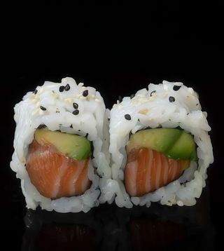 96 Uramaki salmone avocado