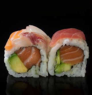 103 Uramaki rainbow