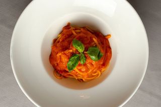 Spaghetti con assoluto di pomodoro