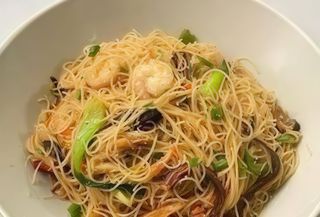 20. Spaghetti di riso di verdure alla piastra