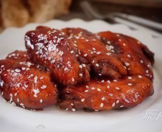 54. Alette di pollo alla cola