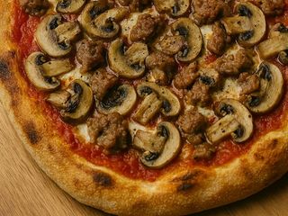 BOSCAIOLA: FUNGHI CHAMPIGNON E SALSICCIA