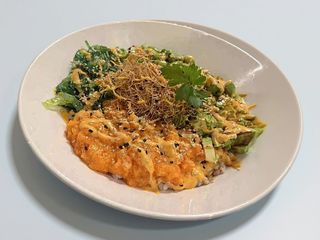 G30 Spicy salmon poke