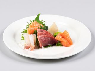 G42 Sashimi misto