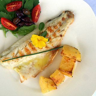 filetto di branzino con patate al forno