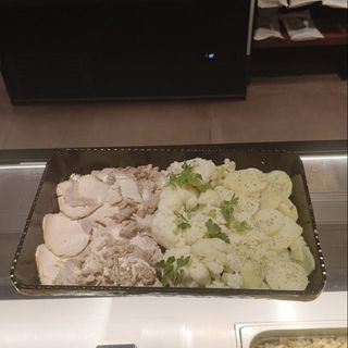 Arrosto di lonza con patate e cavolfiore