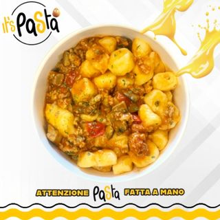 Gnocchi con salsiccia, funghi porcini e pendolini