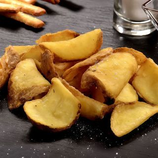 Patatine fritte dipper con buccia