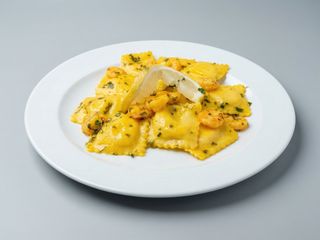 Ravioli con gamberi e limone