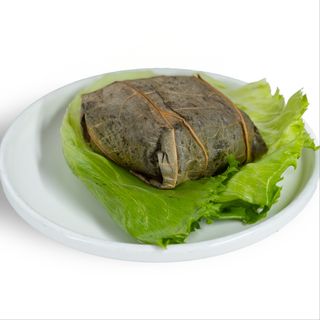 S90 Lo Mai Gai (Riso nella foglia di loto con pollo)