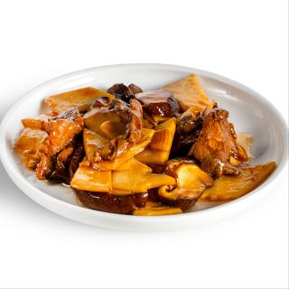 S18 Manzo bambù e funghi