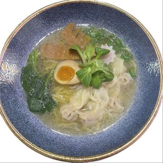 Wanton ramen