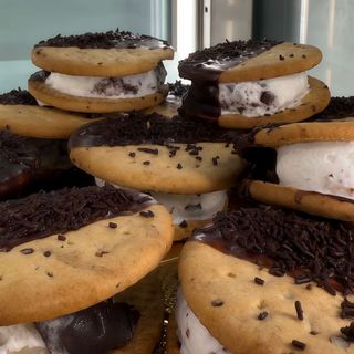 Bros cookie alla nocciola