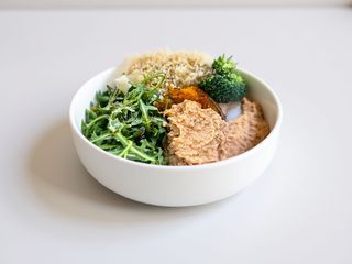 PIATTO BILANCIATO CON HUMMUS DI CECI