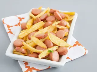 Patatine e würstel piccole