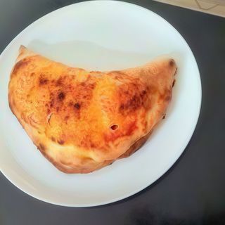 Calzone napoletano