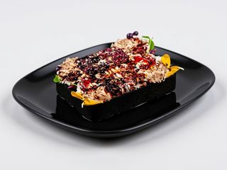 Bl6. Black tuna roll 8 pezzi