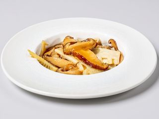 95. Bambù e funghi saltate