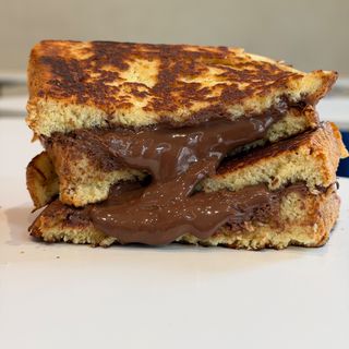 NUTELLA SANDWICH