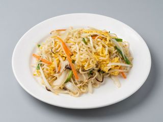 Spaghetti cinesi con verdure