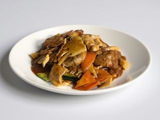 Misto di carne con verdure in salsa piccante
