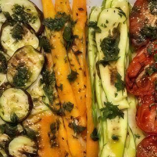 Verdure alla griglia secondo disponibilità