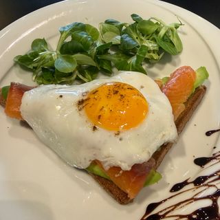 Avocado toast
