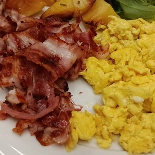 Bacon e uova