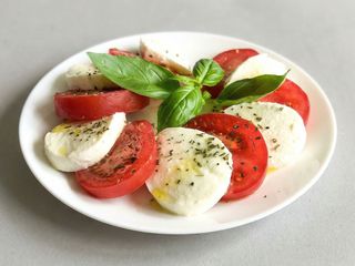 Z006. Pomodoro e mozzarella
