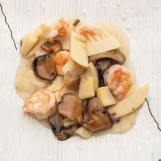 Gamberetti con funghi e bambù